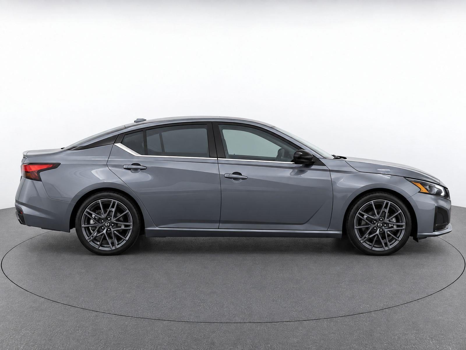 2023 Nissan Altima 2.0 SR