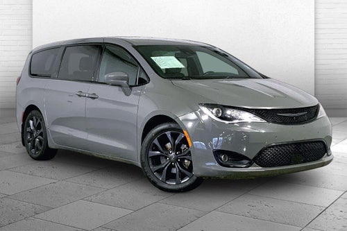 2020 Chrysler Pacifica Touring