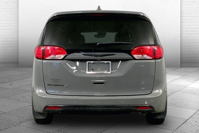 2020 Chrysler Pacifica Touring