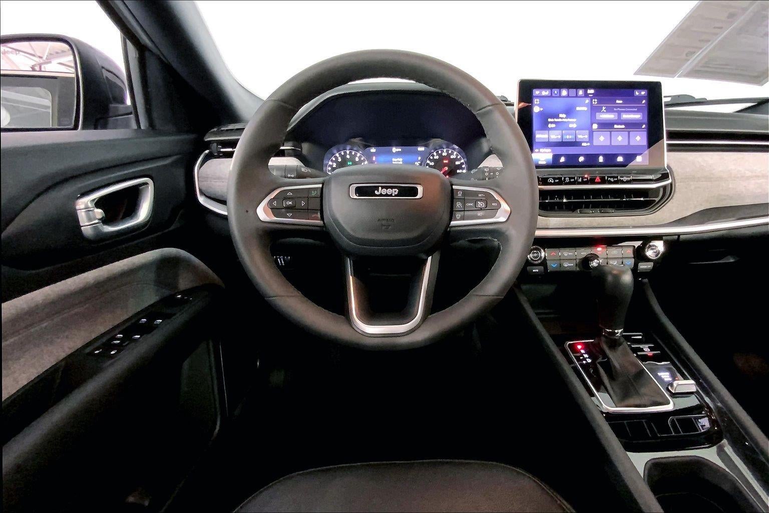 2023 Jeep Compass Latitude Lux