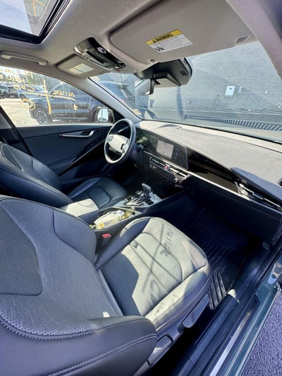 2024 Kia Niro SX