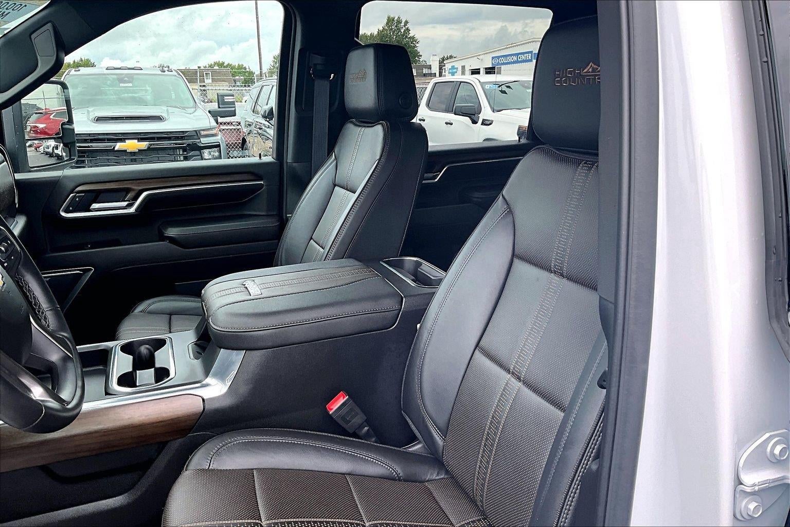 2025 Chevrolet Silverado 3500 HD High Country DRW