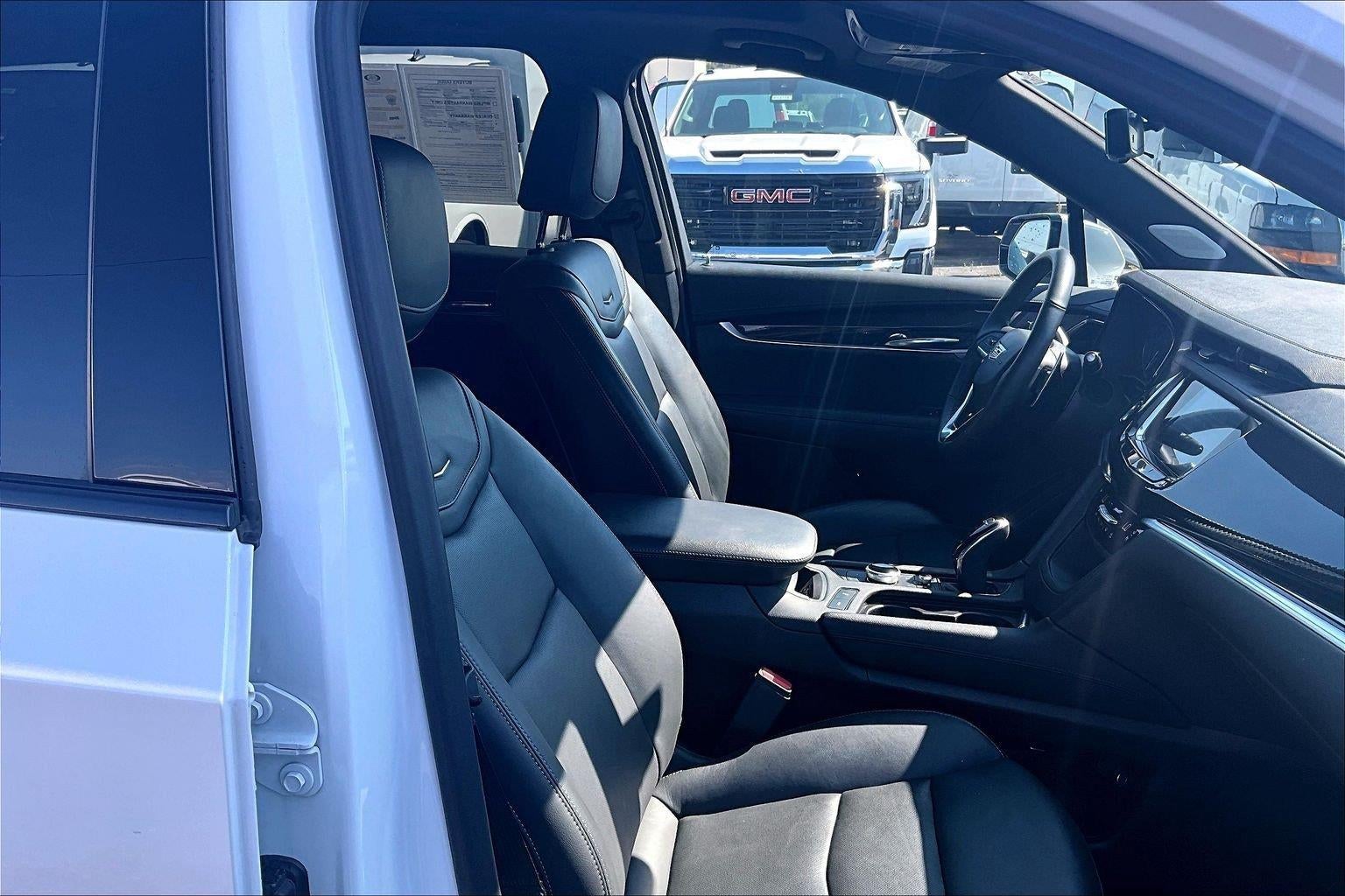 2024 Cadillac XT6 Sport