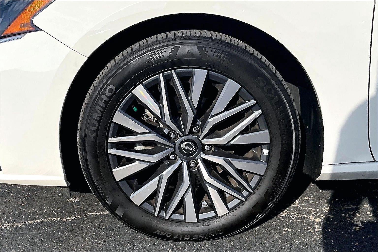 2025 Nissan Altima SV
