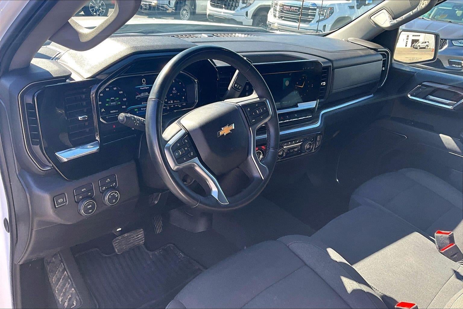 2024 Chevrolet Silverado 1500 LT