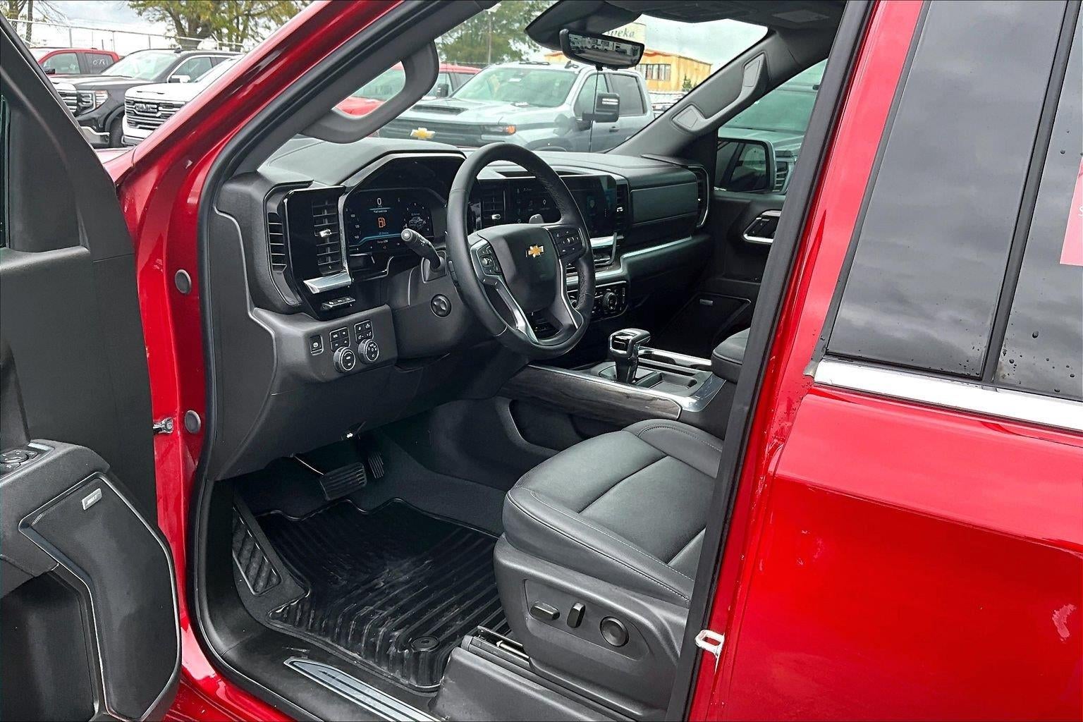 2025 Chevrolet Silverado 1500 LTZ