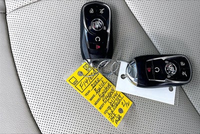 2020 Buick Enclave Essence