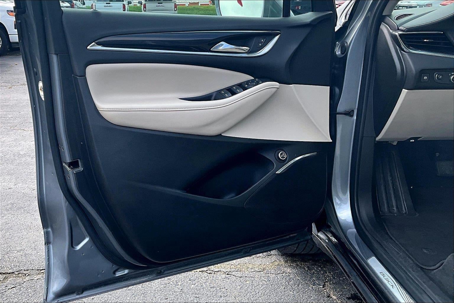 2020 Buick Enclave Essence