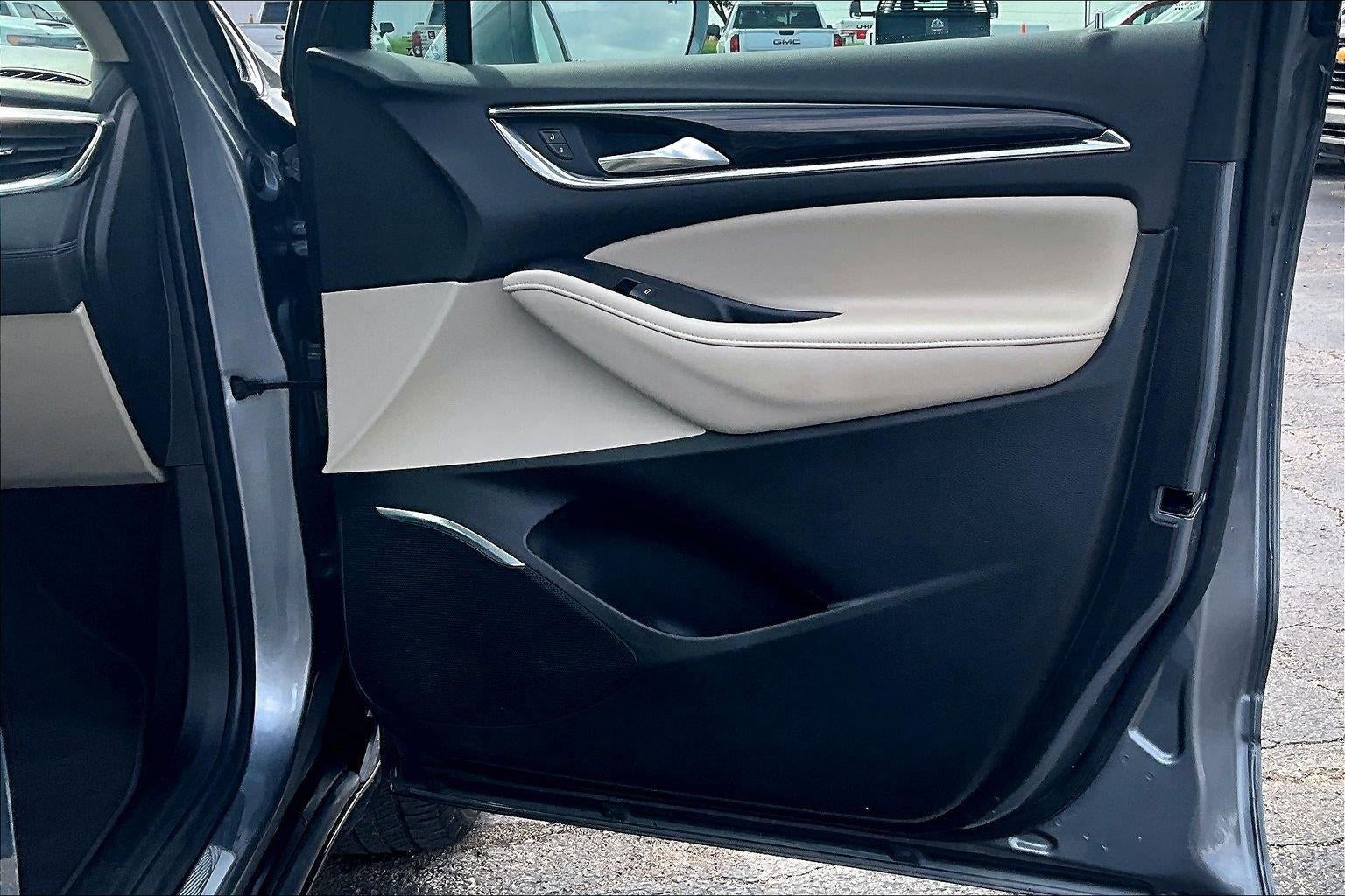 2020 Buick Enclave Essence