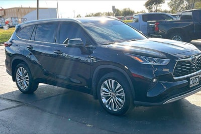 2024 Toyota Highlander Hybrid Platinum
