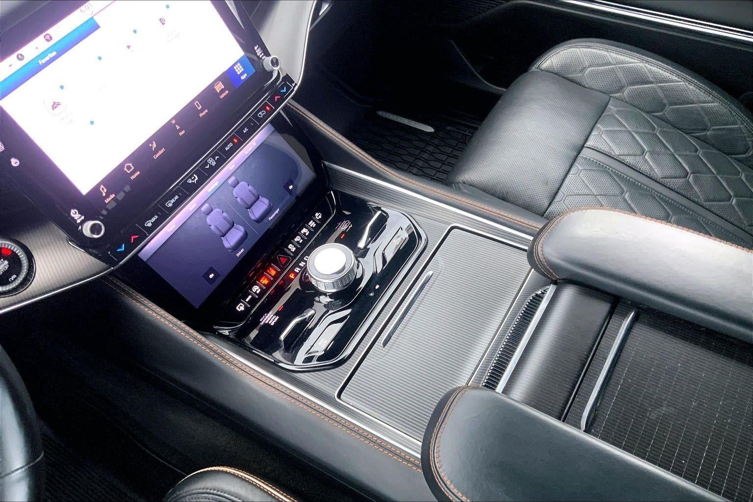 2024 Jeep Grand Wagoneer L Series III Obsidian