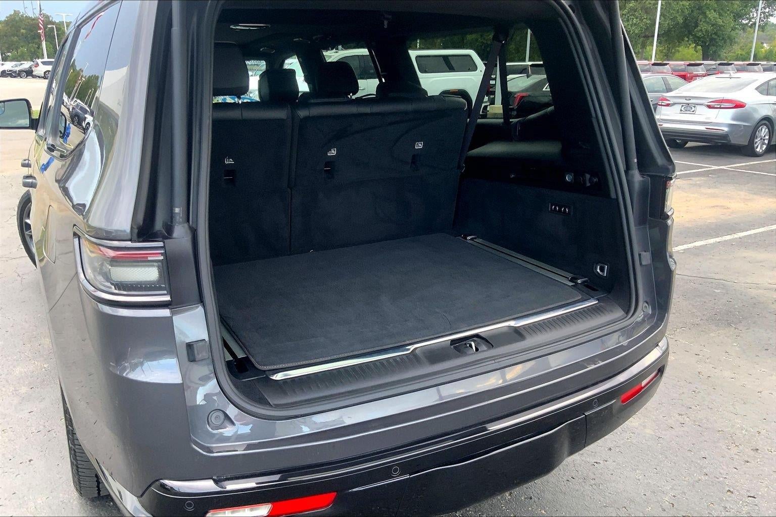 2024 Jeep Grand Wagoneer L Series III Obsidian