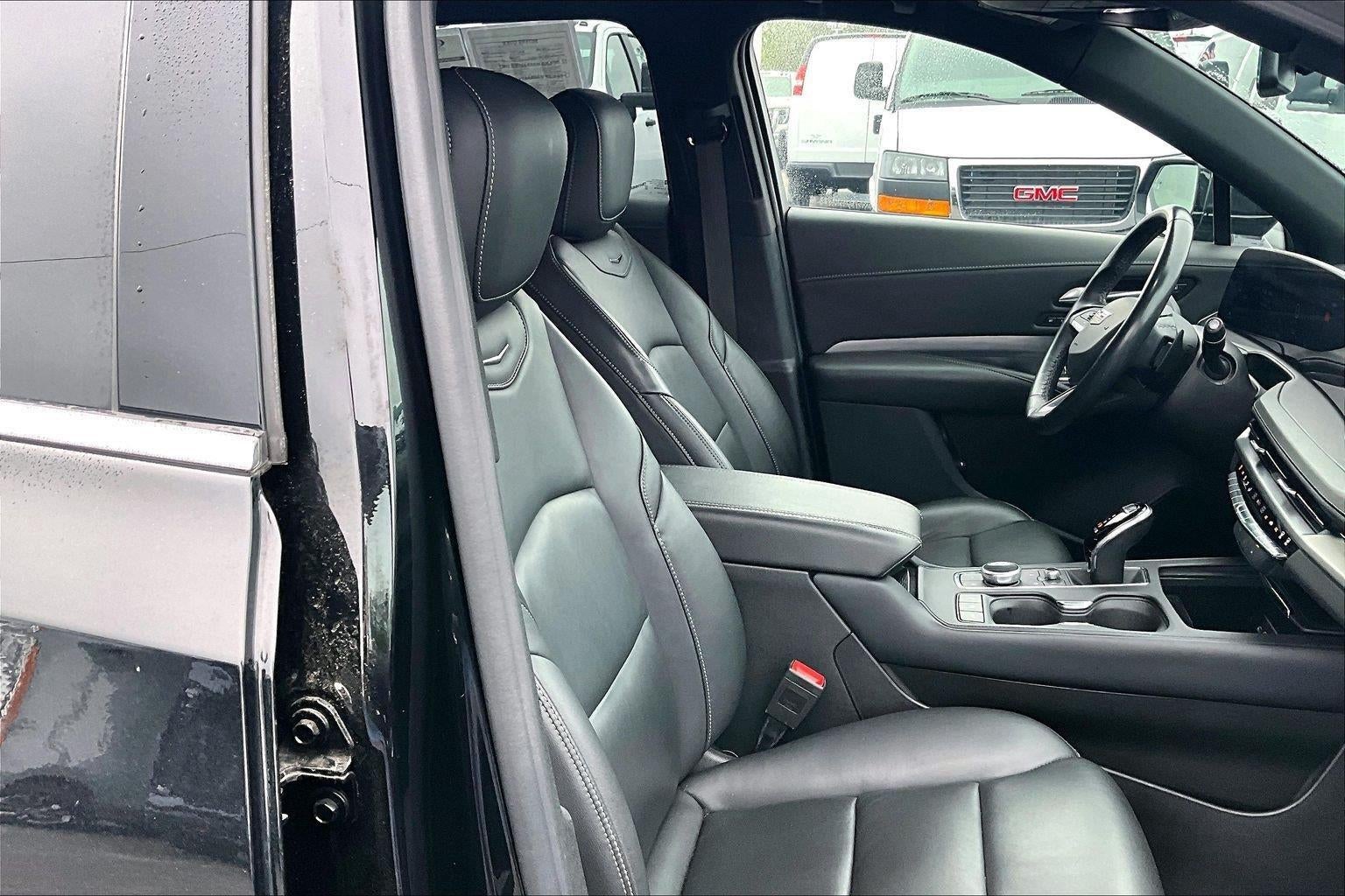 2024 Cadillac XT4 Premium Luxury