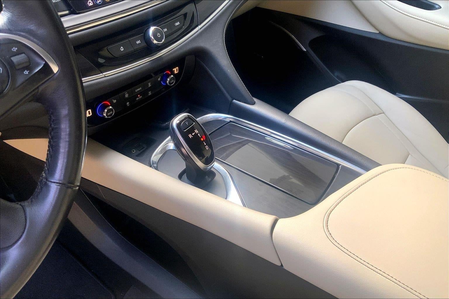2021 Buick Enclave Essence