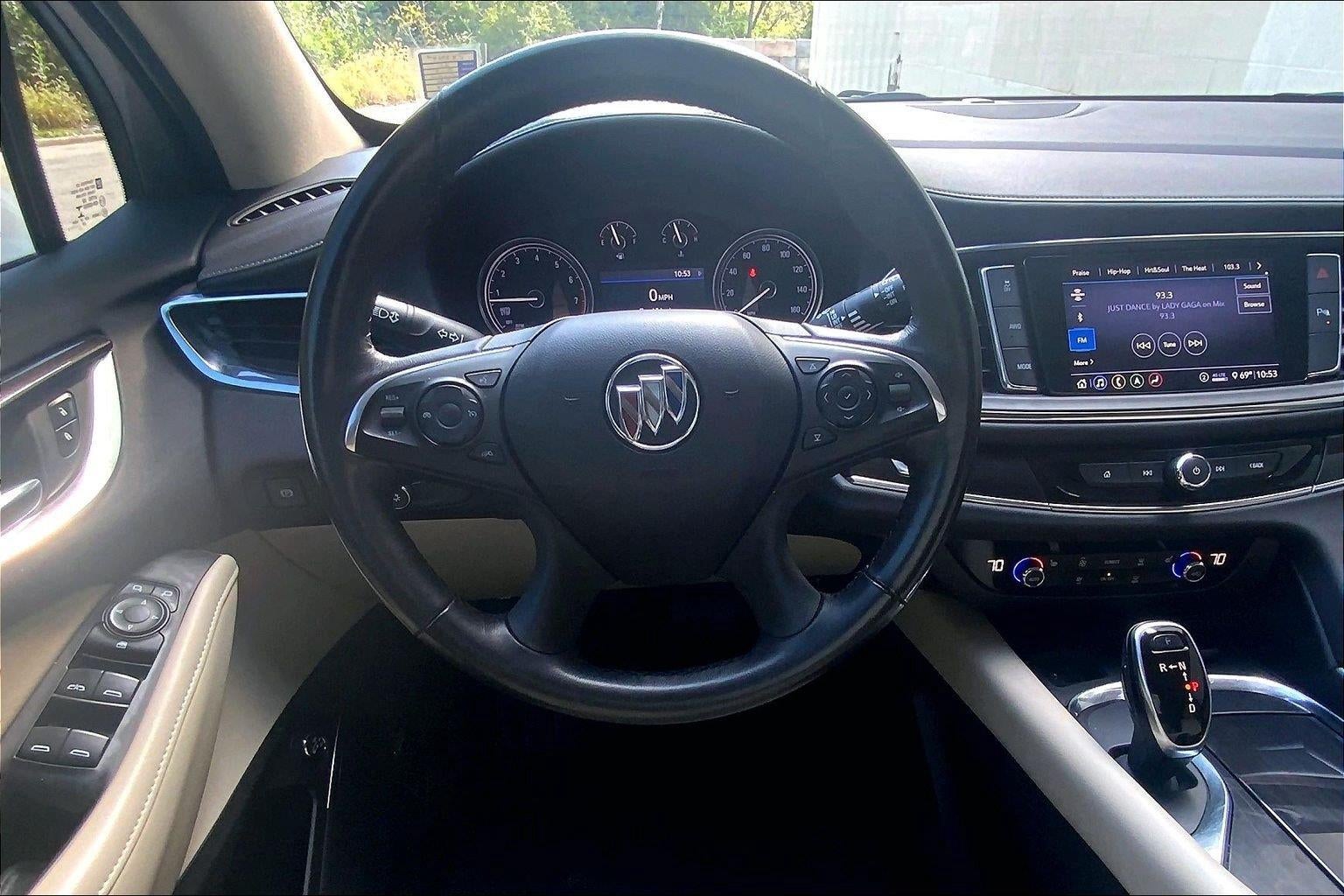 2021 Buick Enclave Essence