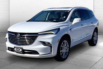2023 Buick Enclave Essence