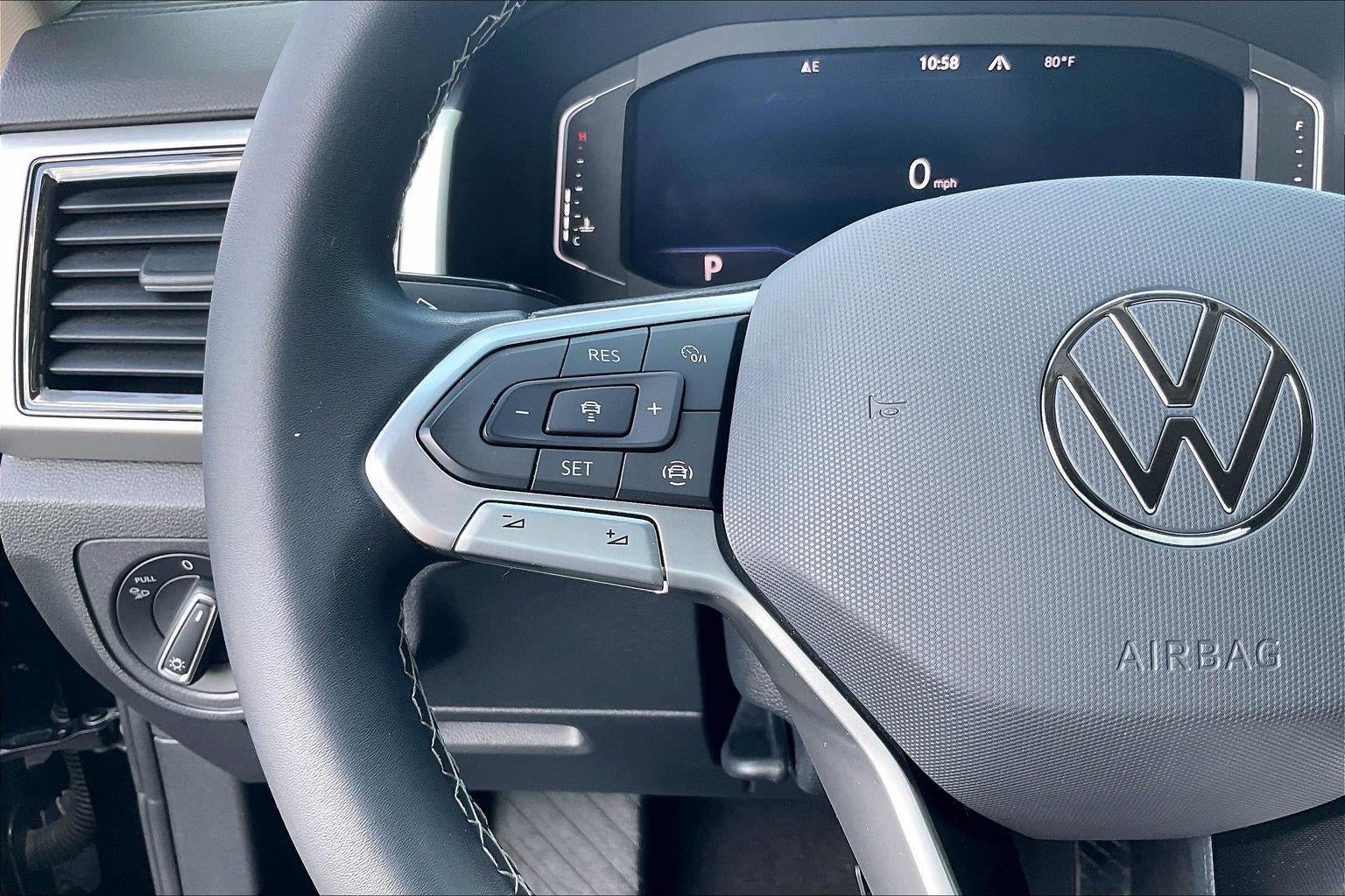 2023 Volkswagen Atlas 3.6L V6 SE w/Technology