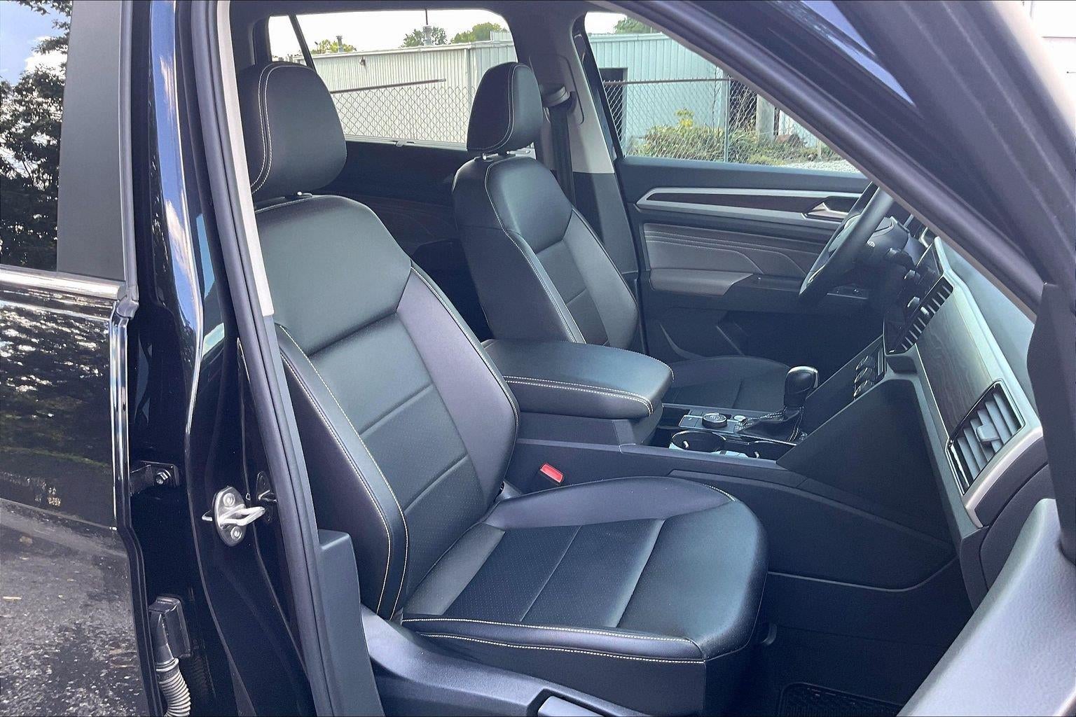 2023 Volkswagen Atlas 3.6L V6 SE w/Technology