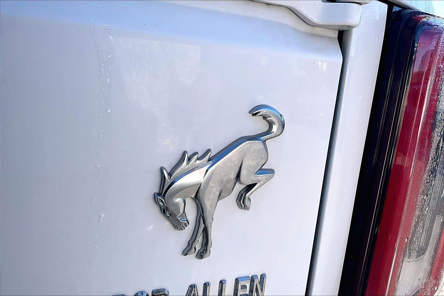 2023 Ford Bronco Base
