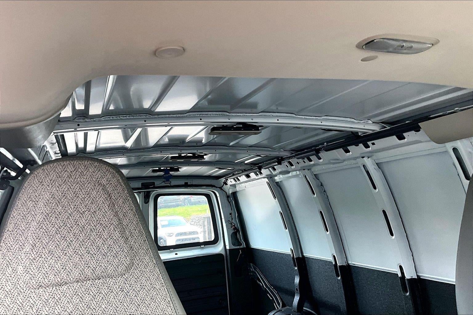 2020 GMC Savana Cargo 2500 RWD 2500 135"