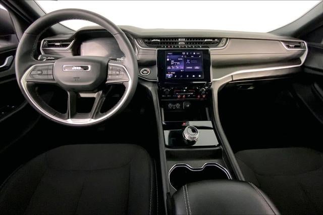 2025 Jeep Grand Cherokee L Laredo 4x4