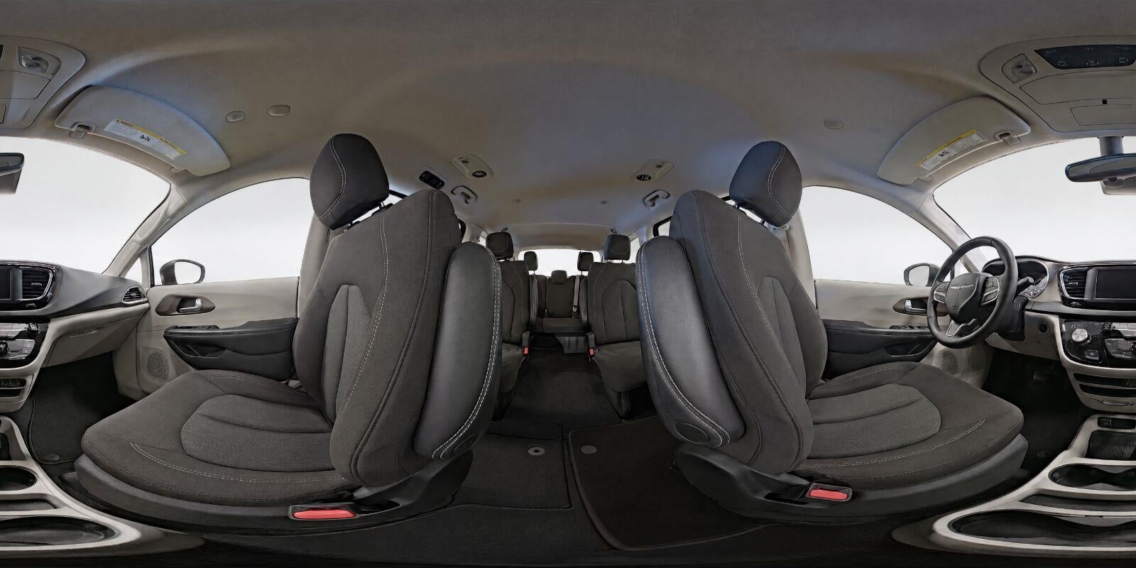 2024 Chrysler Voyager LX
