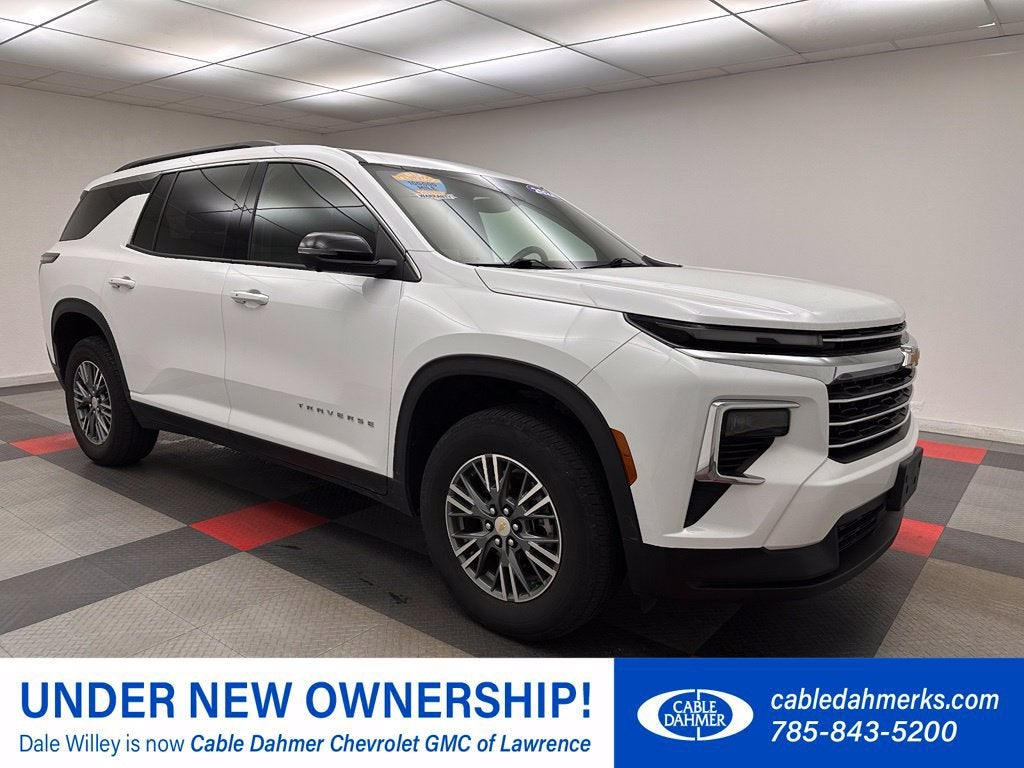 2024 Chevrolet Traverse LT
