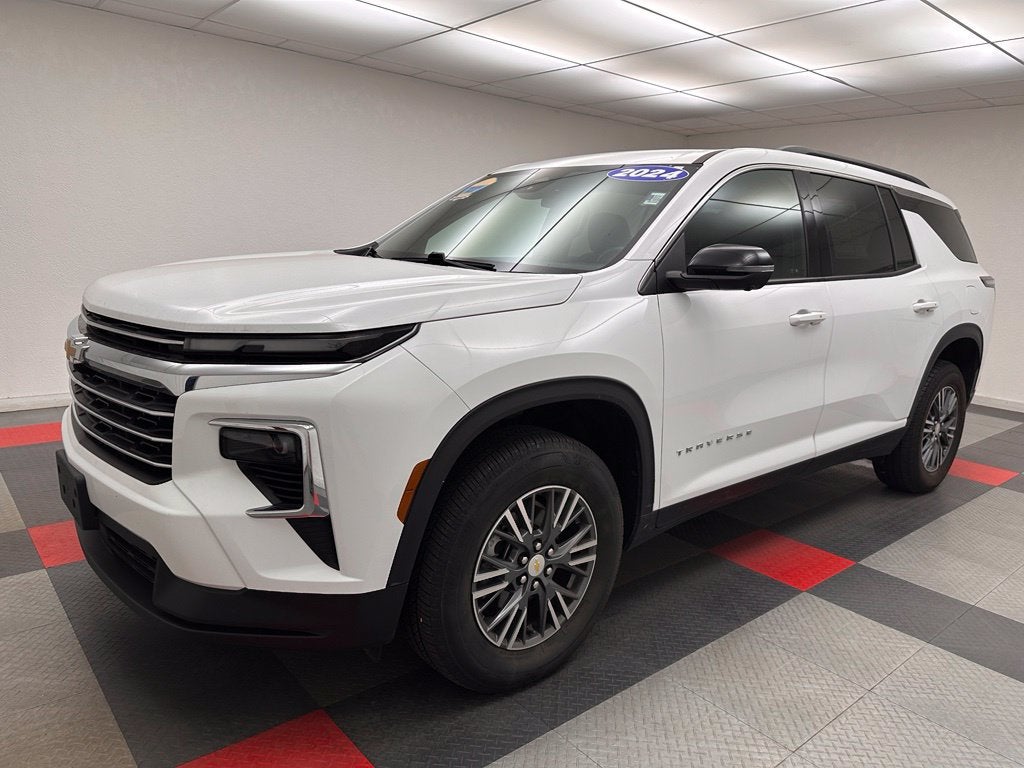 2024 Chevrolet Traverse LT